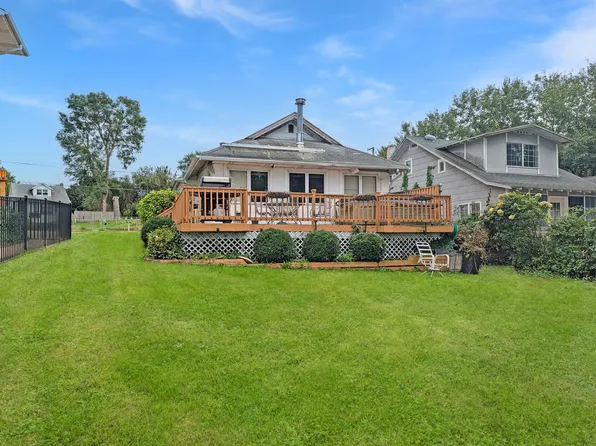 58 N Lake Ave, Fox Lake, IL 60020