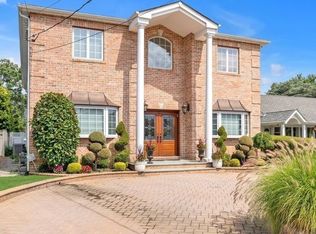 1859 Old Mill Rd, Merrick, NY 11566