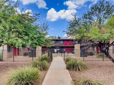 310 W EARLL Drive #102, Phoenix, AZ, 85013