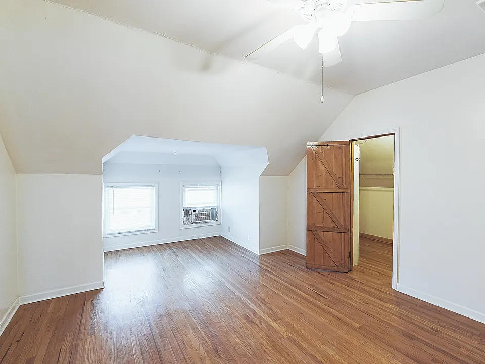 1745 E St #3