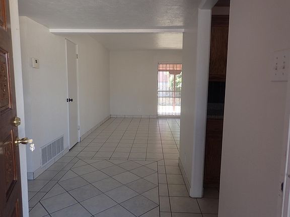 3rd image of 8224 Catalpa Ln