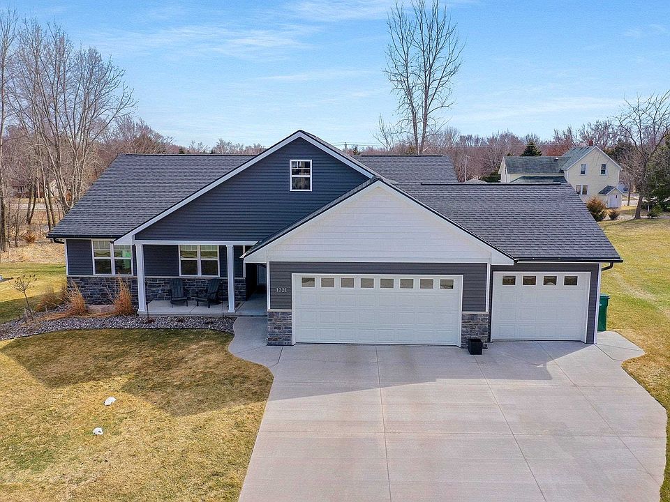 1st image of 1221 Velsen Rd