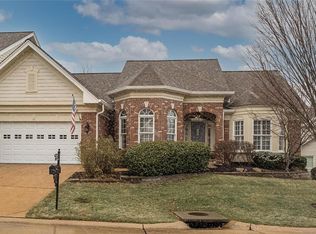 17 Picardy Hill Dr, Chesterfield, MO 63017