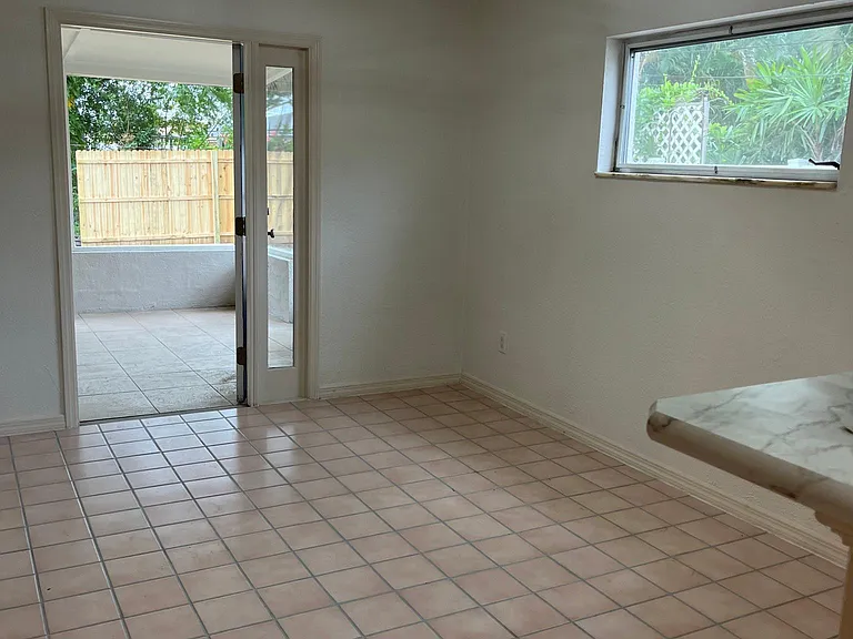 5127 Pelleport Ave — Photo 4