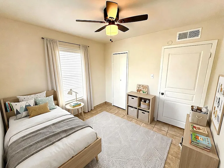 520 Prado St — Photo 14