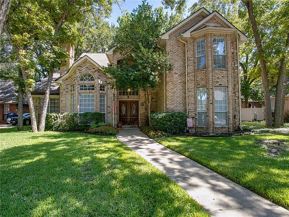 2nd image of 1316 Mosslake Dr