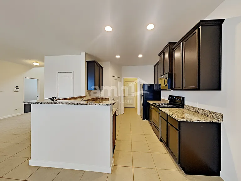 12898 Cedarcreek Trl — Photo 5