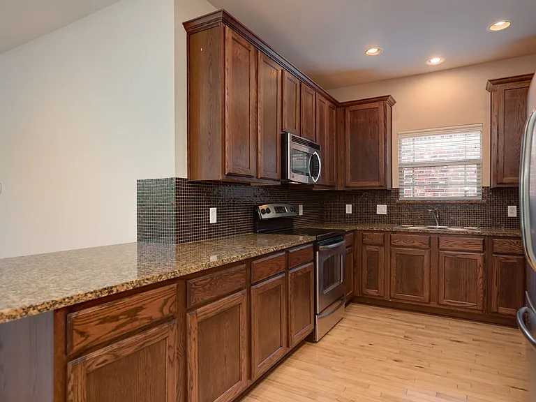 2932 Forest Park Blvd — Photo 3