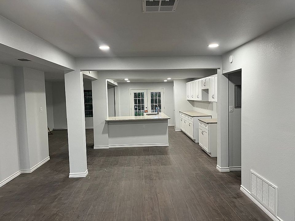 1st image of 235 Creath Pl