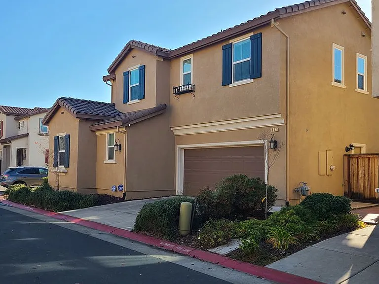 907 Blossom Rock Ln — Photo 30