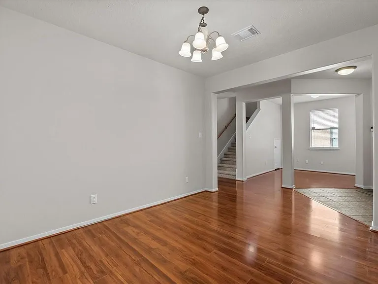 7535 Park Bend Ln — Photo 6
