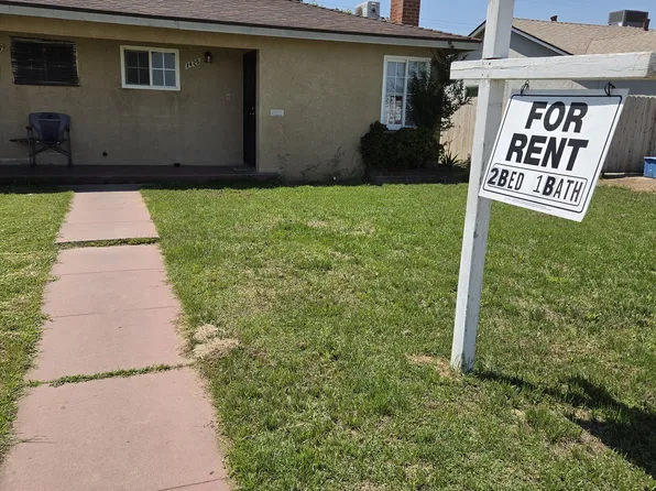 1425 Park Ave, Sanger, CA 93657