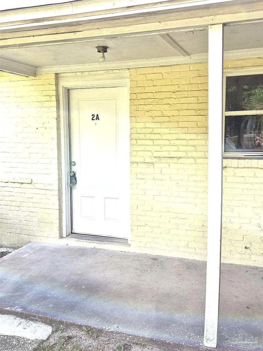Building Photo - 2 Ellis Dr #A