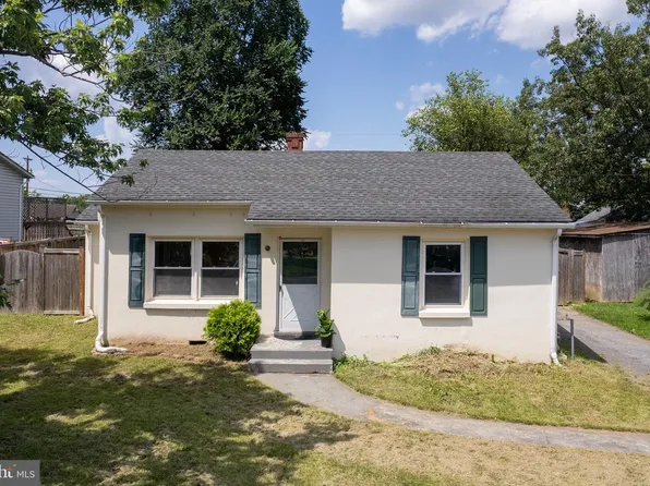143 E Dowell J Cir, Winchester, VA 22602