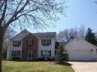 3185 Renaissance Ln, Green Bay, WI 54313