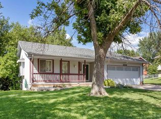 3506 Schuemann Dr, Bellevue, NE 68123
