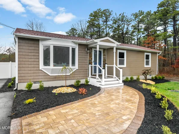 122 Grand Central Parkway, Bayville, NJ 08721