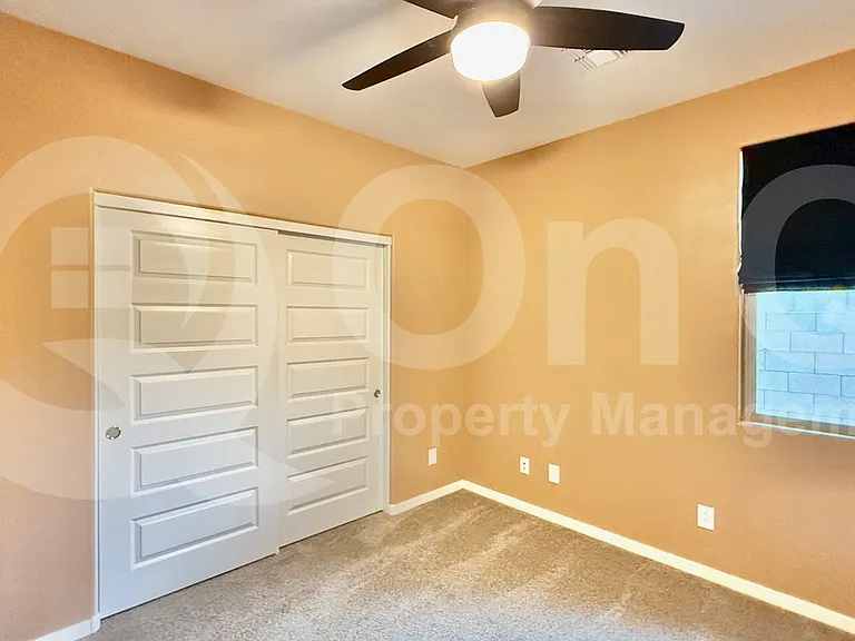 2906 E Russell St — Photo 12