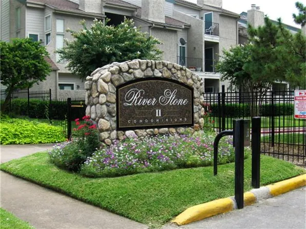 10855 Meadowglen Ln APT 932, Houston, TX 77042