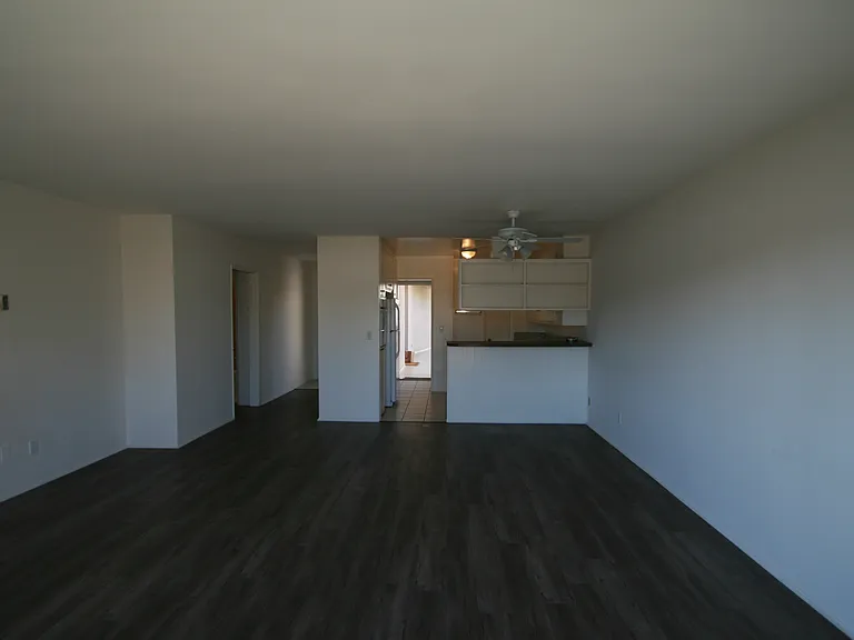 11920 Mayfield Ave #12 — Photo 2