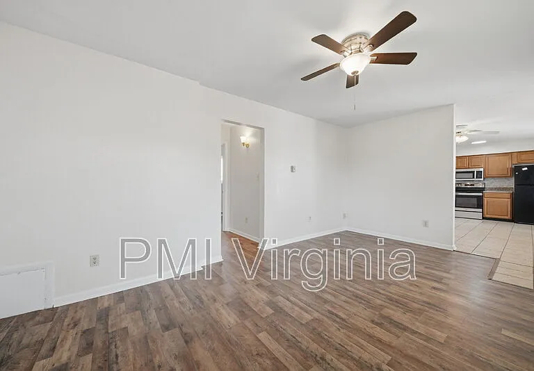 9563 15th Bay St #4 — Photo 5