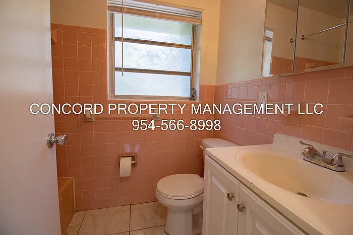 1855 Adams St #30 — Photo 8