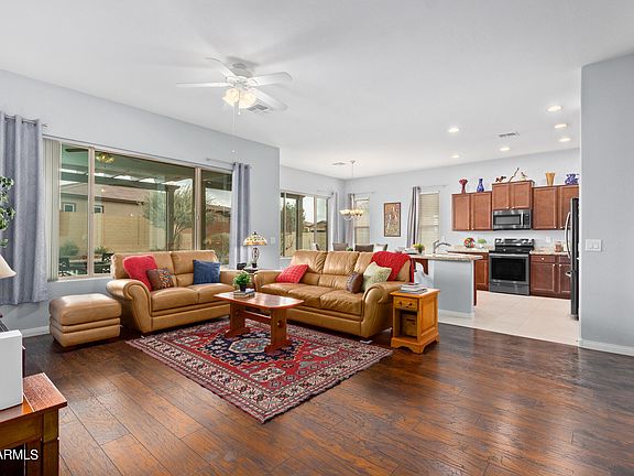 4th image of 17891 W BADGER Way