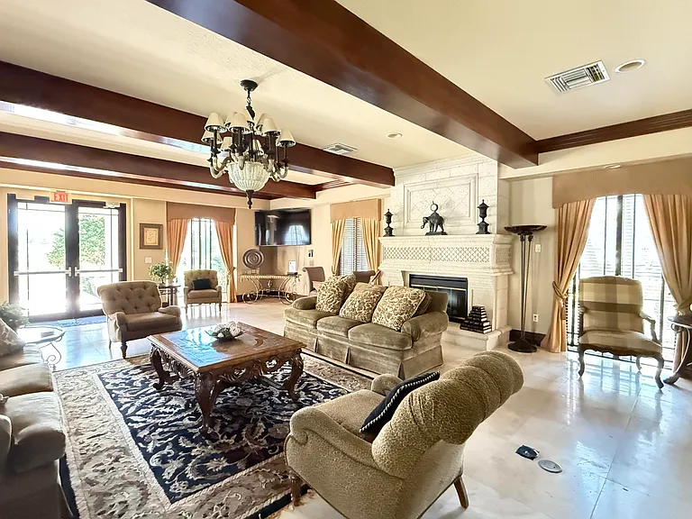 3020 Alcazar Pl #303 — Photo 42