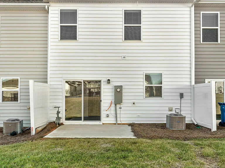 3926 Townes Blvd — Photo 16