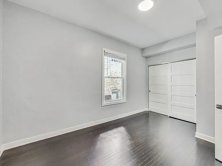 2037 N Spaulding Ave #2 — Photo 22
