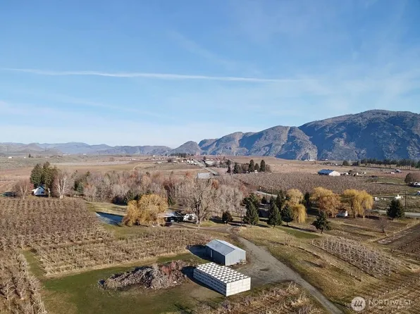 223 Old Riverside Hwy, Omak, WA 98841