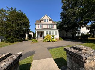 1157 Hope St #B, Stamford, CT 06907