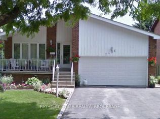 2406 Poplar Cres, Mississauga, ON L5J 4H3