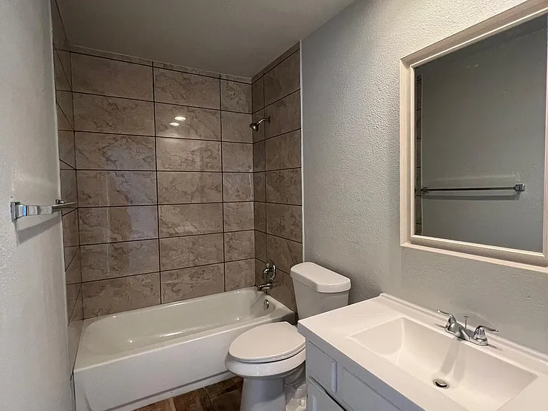 5706 Wood Oak — Photo 4
