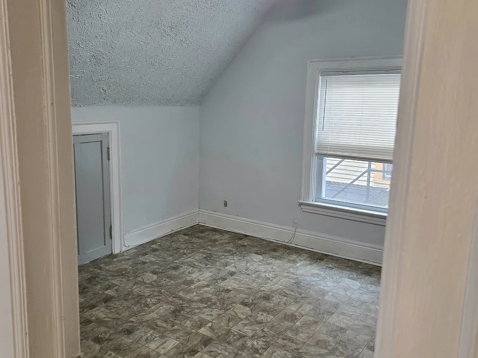 1 bed, 750 sqft, $950 — Photo 3