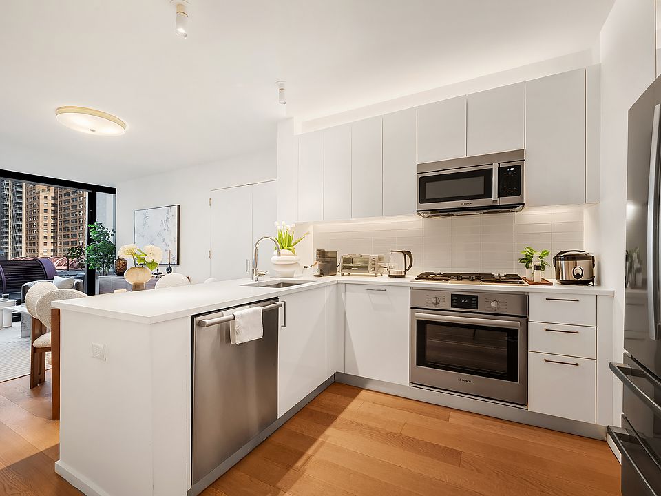 1st image of 685 1st Ave APT 11J
