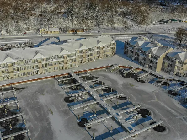2411 Lake Ave Unit 46, Muskegon, MI 49445