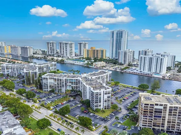 800 Parkview Dr APT 527, Hallandale, FL 33009