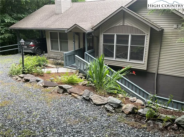 398 Buckeye Lane, Seven Devils, NC 28604