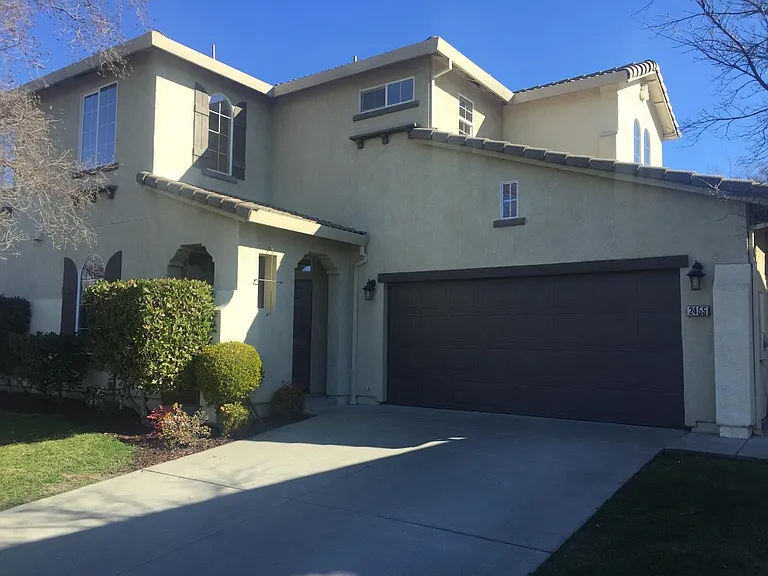 2455 Bayless Way — Photo 2