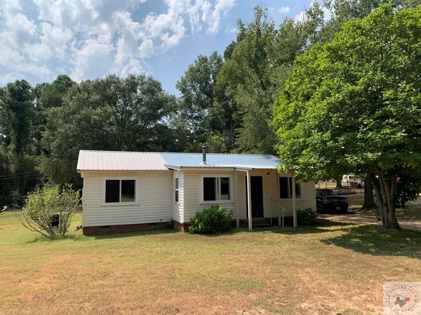 301 West St, Douglassville, TX 75560