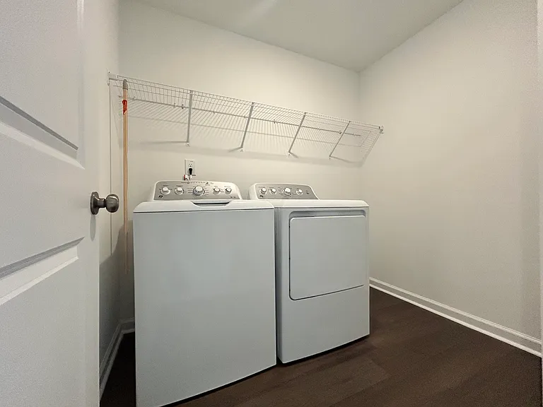 709 Painted Daisy Ln — Photo 32