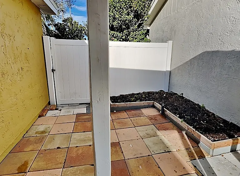 502 San Gabriel Ct — Photo 14