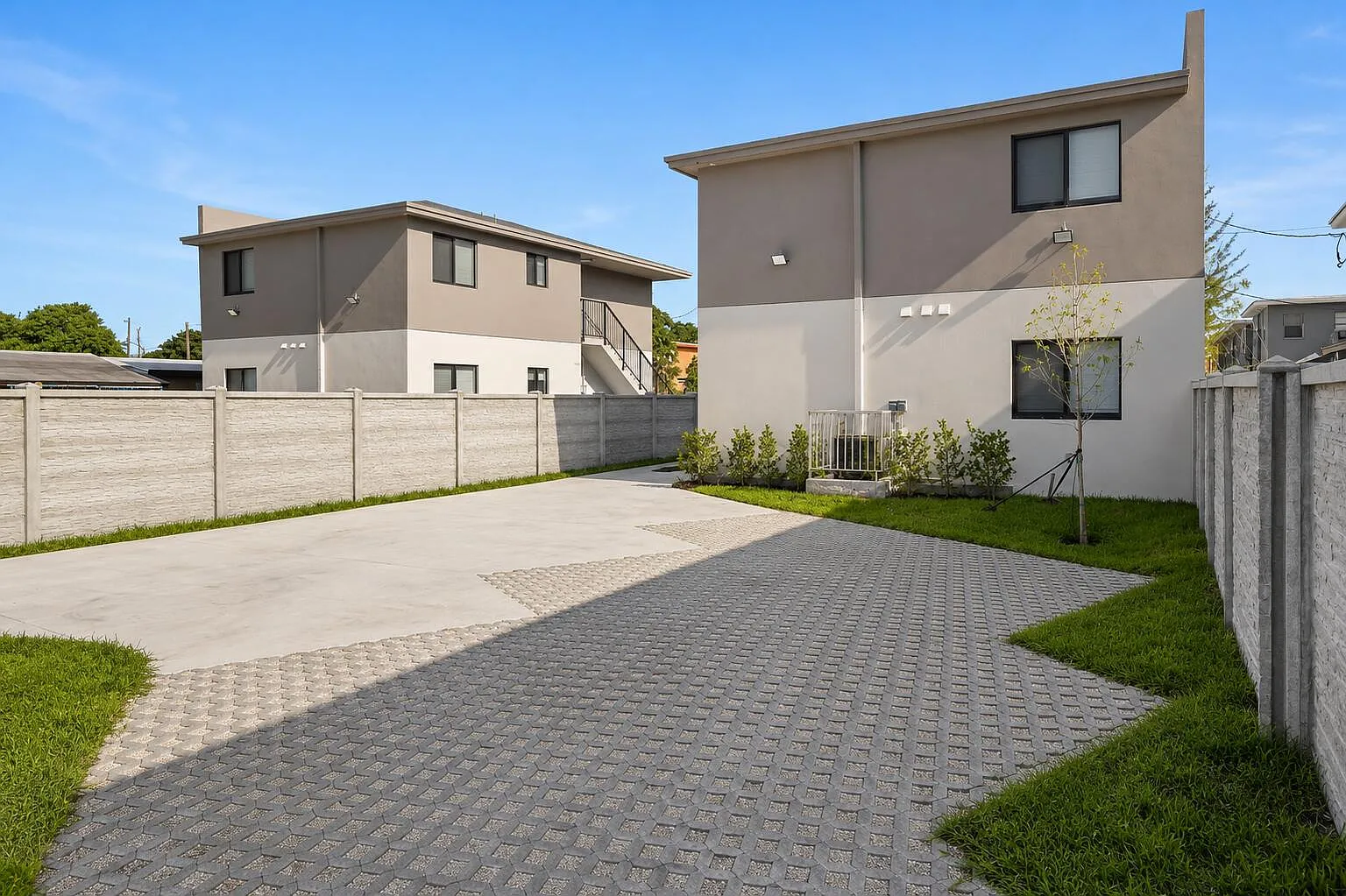 3 bed, 2.0 bath, 1097 sqft, $3,100 — Photo 4
