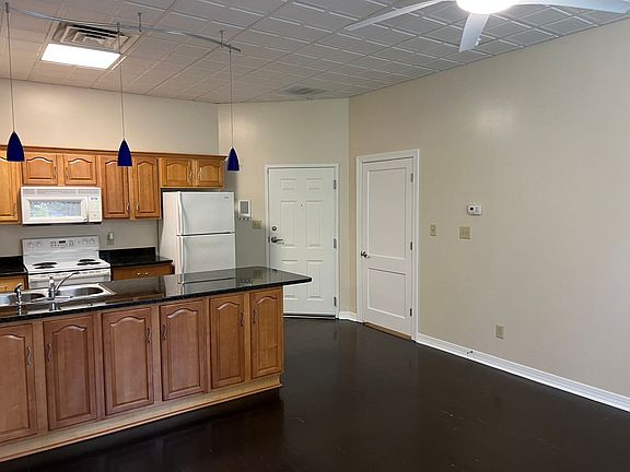 5th image of 210 S Center St #203