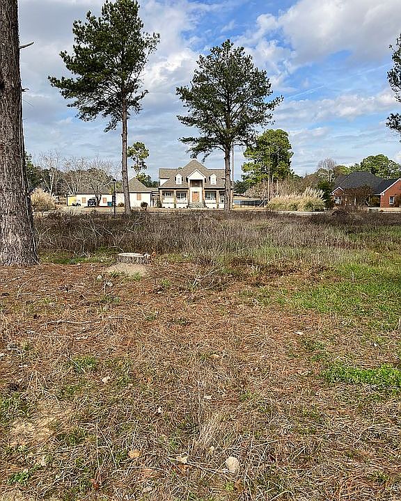 2nd image of 47 Aberdeen Cir