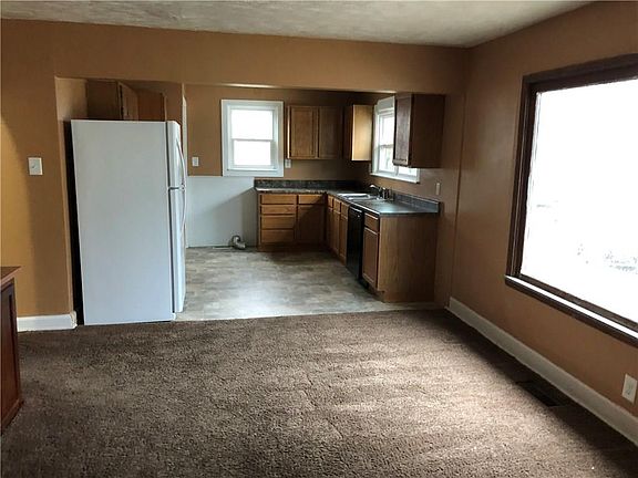3rd image of 1227 Norton Ave