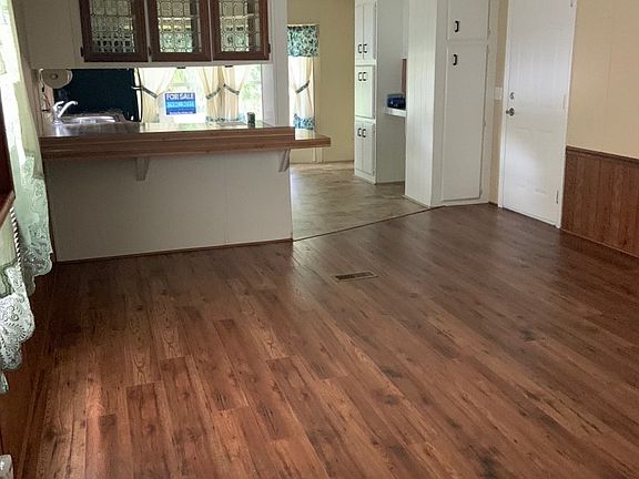 3rd image of 7332 Monticello Way