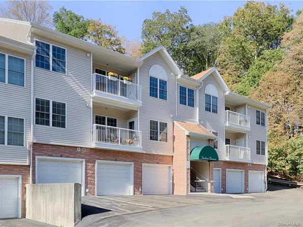 22229 Arganese Place #22229, Trumbull, CT 06611