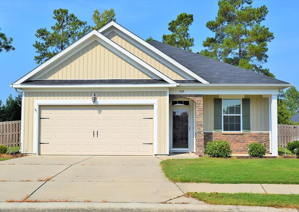 1st image of 509 Brantley Cove Cir